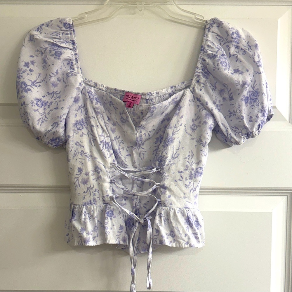 NWOT Mi Ami by Francesca’s Floral Lace-Up Blouse white & purple size S